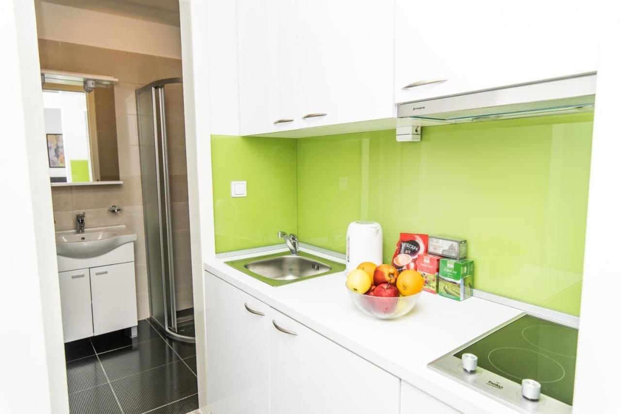 150sqm With 4 Units! Great For Groups *